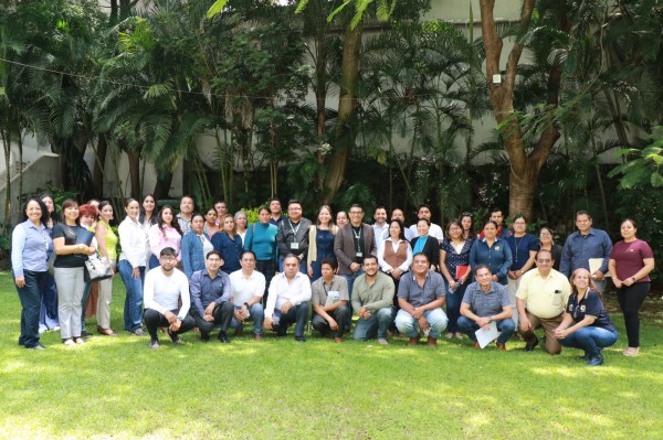 Capacita Cobaem a su personal sobre procedimientos del Seguro Facultativo del IMSS para estudiantes